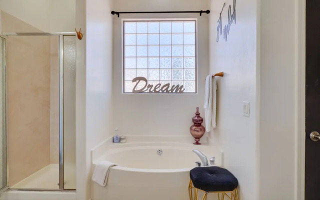 14 Mi to Dtwn: Tucson Escape w/ Patio!