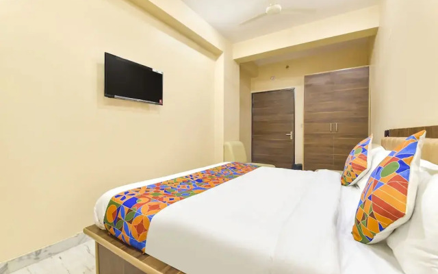 Fabhotel Pearl Square