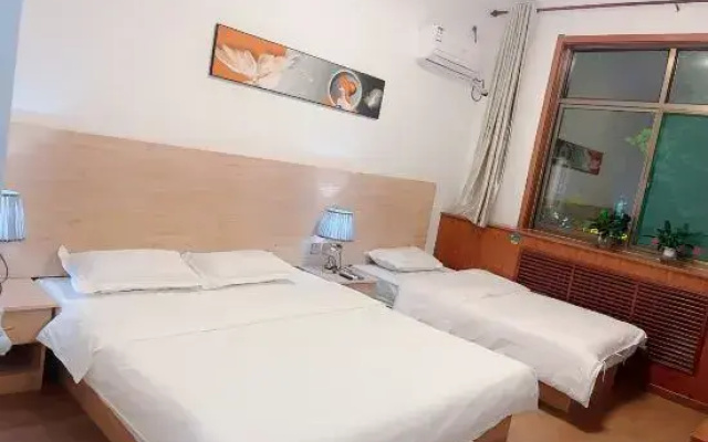 Zhengding Lejia Express Hotel