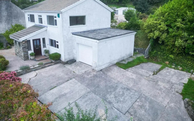 Longview - 4 Bedroom Holiday Home - Pembroke Dock
