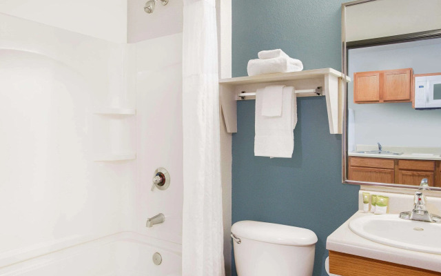 WoodSpring Suites Charlotte Shelby