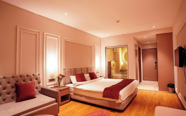 Orsino Resort Mall Road