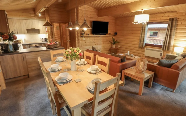 Leafy Hollow Lodge