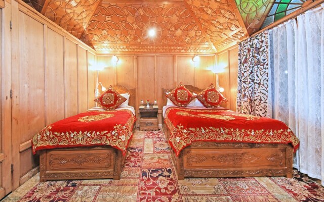 Kolu Group Of Houseboats