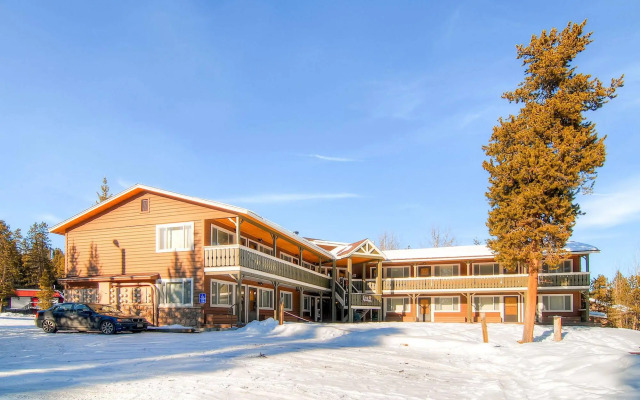 Breckenridge Park Meadows by Ski Country Resorts