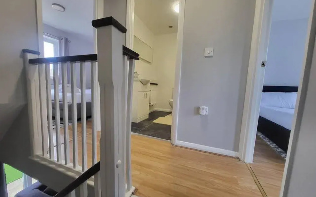 Immaculate 2-bed House in London