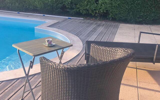 Modern Villa in Brives-sur-Charente with Private Pool