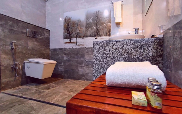 Takhat Villa by ShriGo Hotels