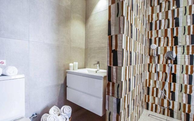 Protaras Art House Seviews