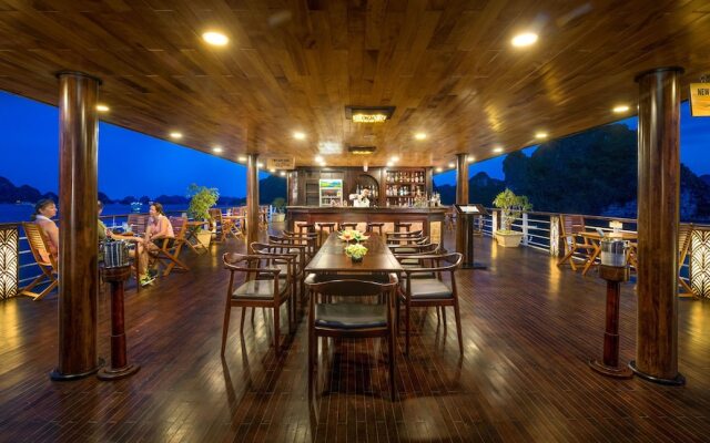 Perla Dawn Sails