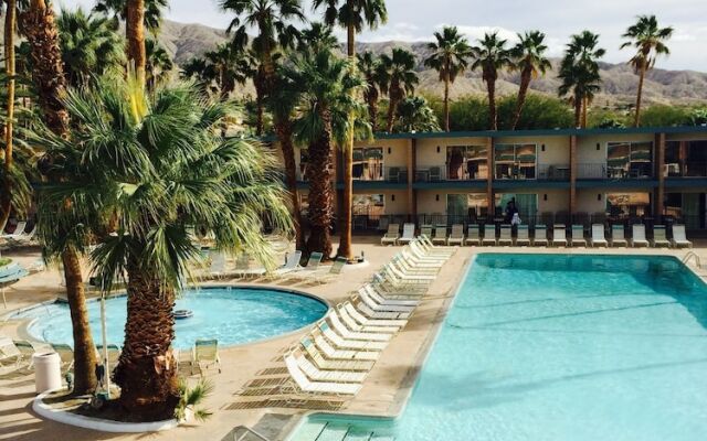 Desert Hot Springs Spa Hotel