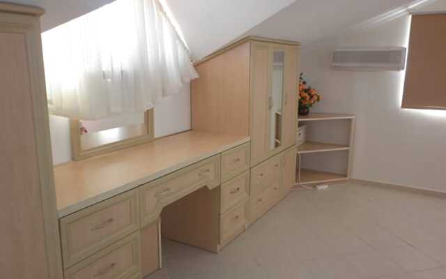 New Age Villa Tina