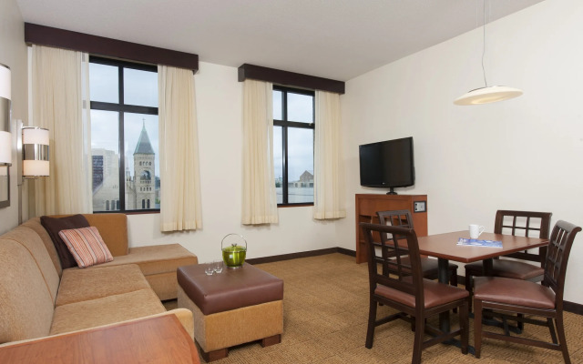 Hyatt Place Des Moines/Downtown