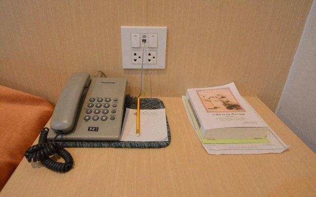 Charoen Hotel