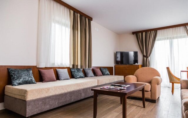 Aparthotel Vila San