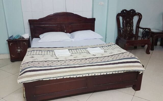 Spot on 983 Sao Bang Motel