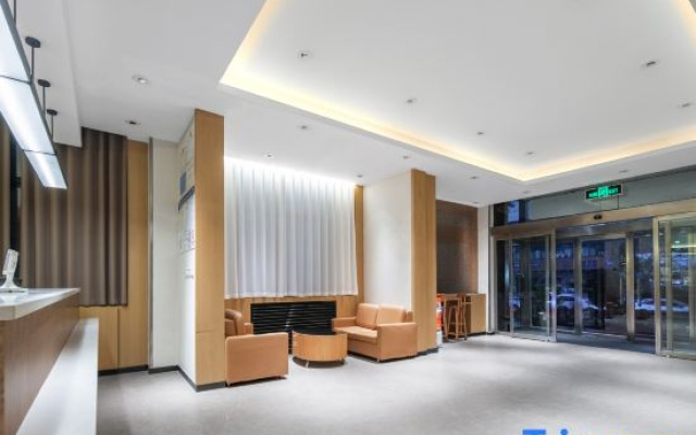 LE JU Hotel (Zhengzhou Zhongzhou Avenue Zhongyuan International Exhibition Center)