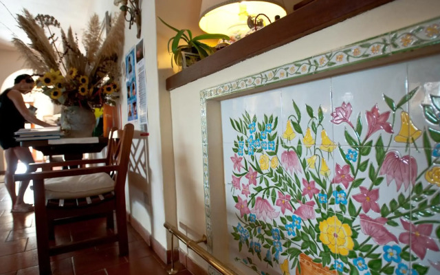 Nora Club Hotel
