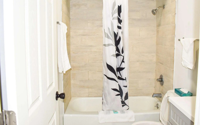 Magnuson Hotel Extended Stay Canton Ohio