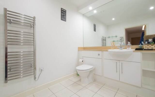 Modern 1 Bedroom Dalston Flat