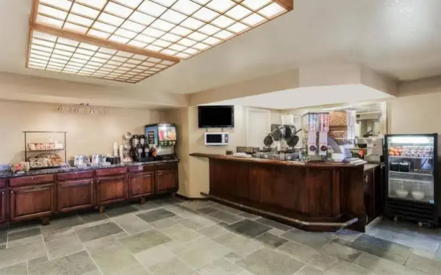 Ramada Vallejo/napa Valley Area