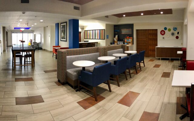 Holiday Inn Express Hotel & Suites Decatur, an IHG Hotel