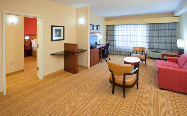 Courtyard by Marriott Louisville Northeast