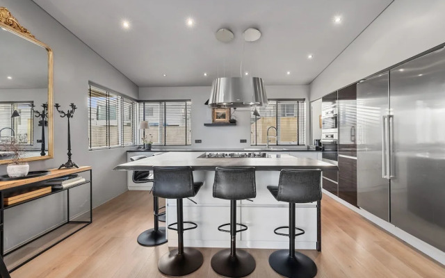 Luxurious Large Home, Perfect for Your Group