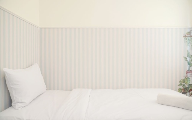 2BR with Comfortable Design at Podomoro Golf View Apartment – Guest Rooms – Depok
