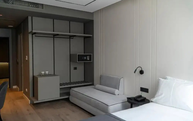 Center Hotel