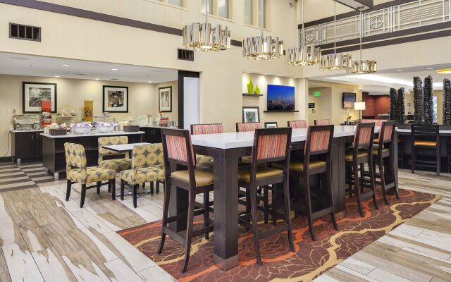 Hampton Inn & Suites Seattle-North/Lynnwood