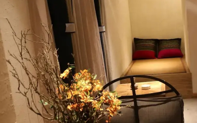 The Twelve Manor Terraces Lodge