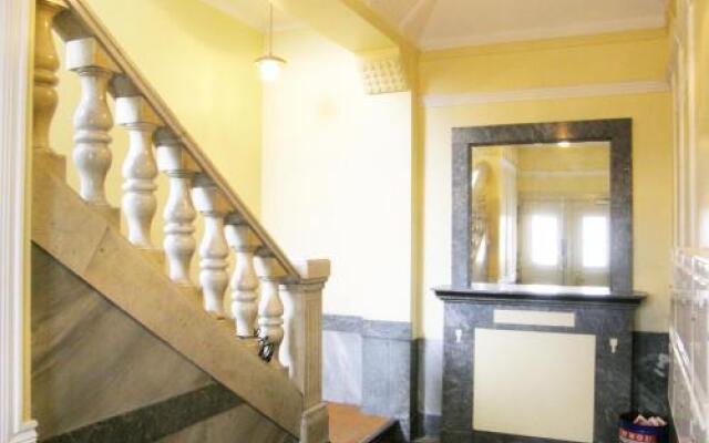 Elegante Altbauwohnung (CB1)