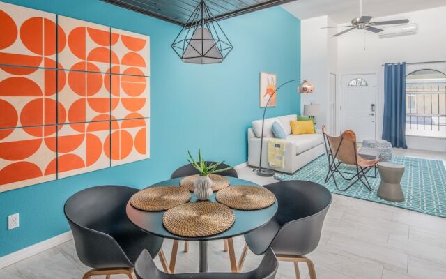 Sleek 2BR Townhome Central Phx by WanderJaunt