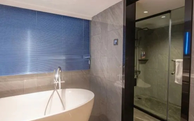 Quanzhou Dehua Yixuan Crossing Hotel (Cidu Avenue Branch)