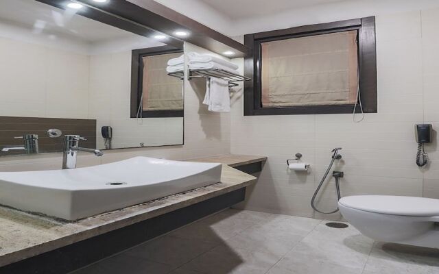 OYO Flagship 19546 Le Grand