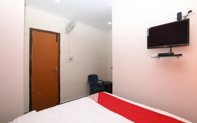 V Wella Comforts By OYO Rooms