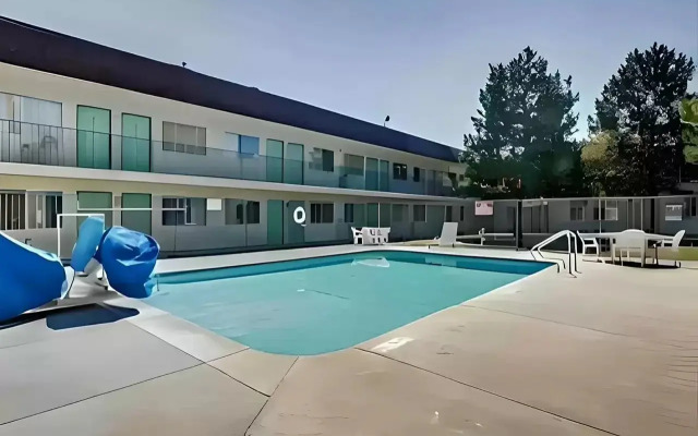 Motel 6 Fort Collins, CO