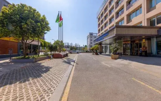 Days Inn Select Wyndham Kunming Airport