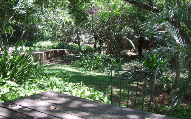 Lukafrica Riverside Chalets & Safaris