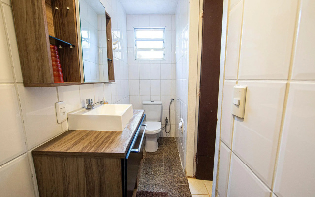 Casa Com Piscina A 100 M. De Camburizinho