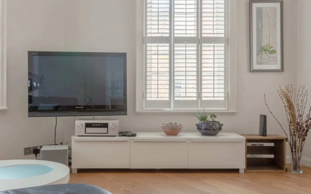 2 Bedroom Apartment in Central London