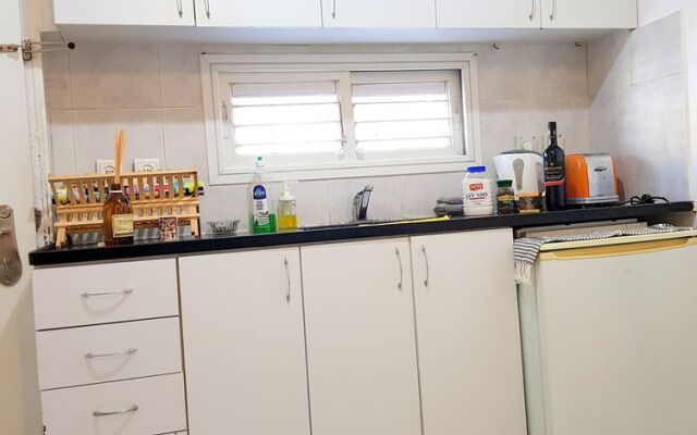 Jaffa Studio Near the Cool Flee Market