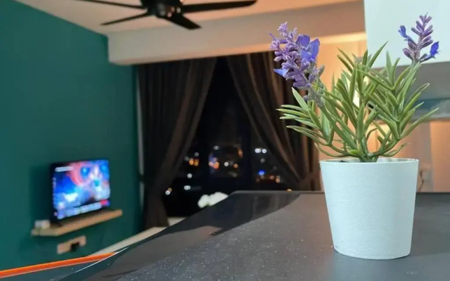 KB22, Cyberjaya, Netflix, WiFi, FREE PARKING.