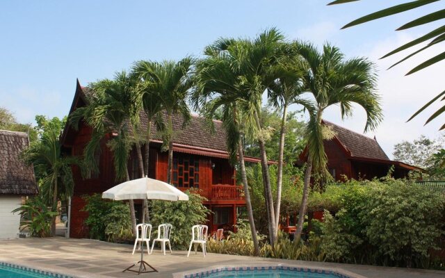 Chiang Khan Hill Resort