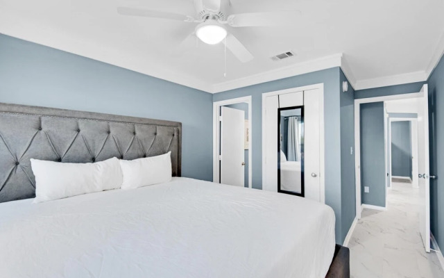 Poolside Villas #104