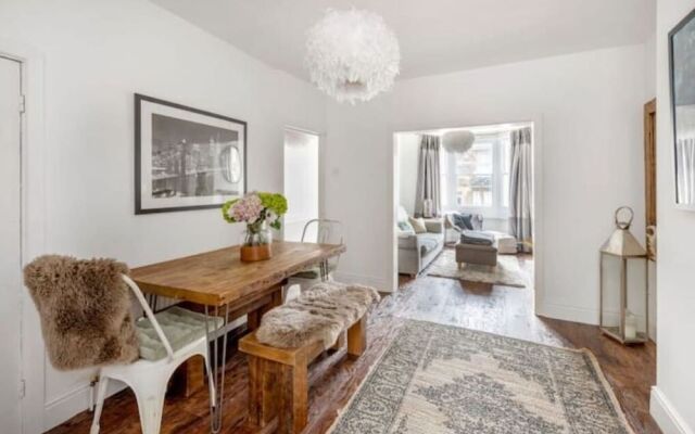 2 Bedroom Bath Townhouse With Parking