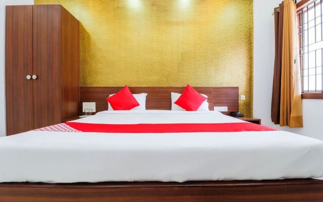 Oyo 28076 Samrudhi Residency