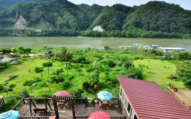 Namisum Lake Pension