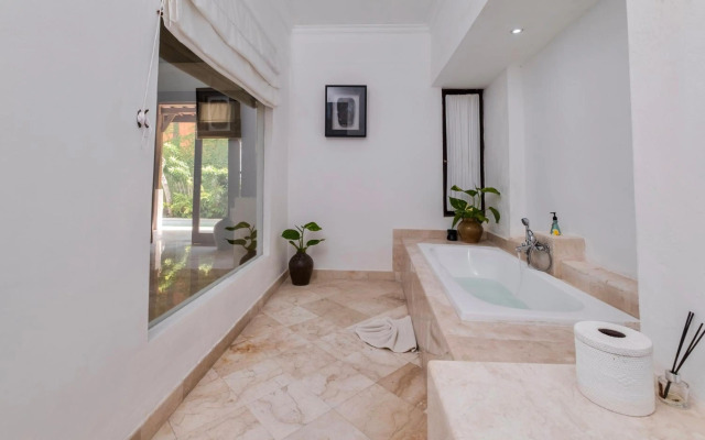 Alam Bidadari Seminyak Villas